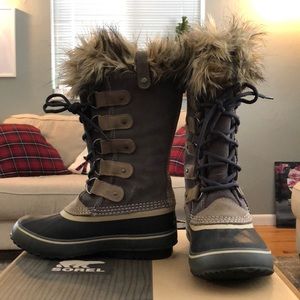 Joan of Arctic Boots
